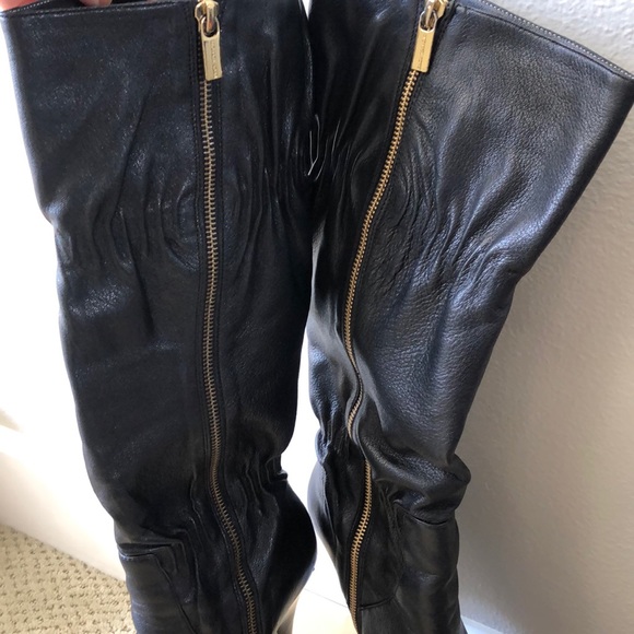 Michael Kors Webster Boot - Picture 4 of 8